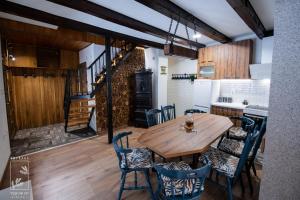 Una cocina o cocineta en Nirvana Čudesni bor