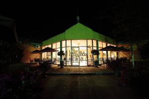 Afbeelding uit fotogalerij van Crossroads Hotel in Lilongwe