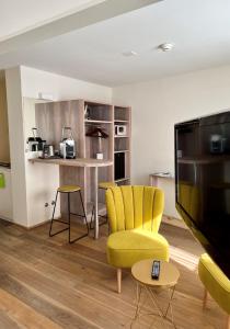 Köök või kööginurk majutusasutuses PLATZHIRSCH ZÜRICH - Downtown Boutique Hotel & Sushi Lounge
