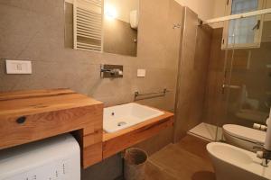 A bathroom at Casa Vacanza Benny Otranto