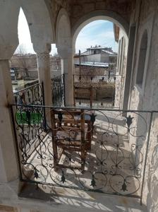 Balkón nebo terasa v ubytování Akritis Cappadocia House