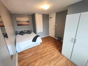 Bright 2 bed flat in Bethnal green