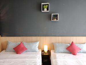 Ένα ή περισσότερα κρεβάτια σε δωμάτιο στο cozy seaview 5 studio apartment +24 φωτογραφίες