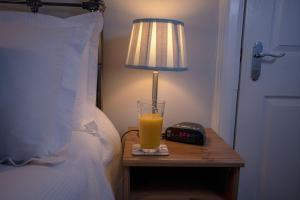 Letto o letti in una camera di Forth Reflections Self Catering