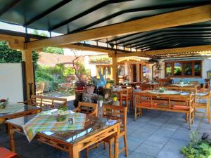 Un restaurant sau alt loc unde se poate mânca la Schlossberghof Marzoll