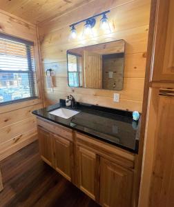 Gallery image of Big Pine Chalet in Waldens Creek