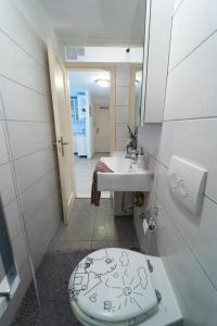 Koupelna v ubytování Marjan Apartment