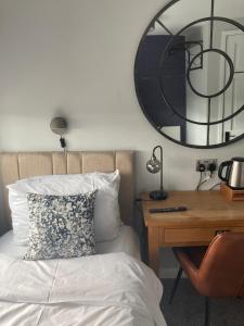 Abbey Court Guest House客房内的一张或多张床位