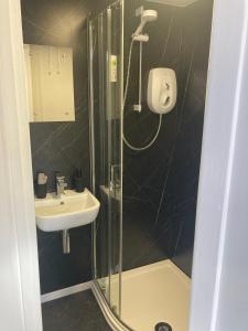 Abbey Court Guest House的一间浴室