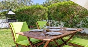 A garden outside Francisca