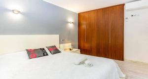 A bed or beds in a room at Francisca