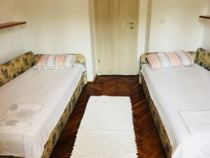 Posteľ alebo postele v izbe v ubytovaní Apartment Kate, 3 - Bedroom (4+2), Large Terrace