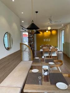 SERENE SUITES的休息区