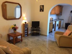 TV at/o entertainment center sa One Bed Apartment overlooking Jalon Valley, Costa Blanca