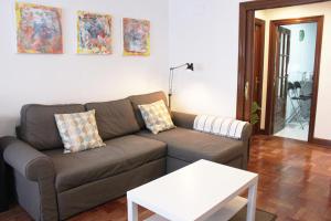 Ruang duduk di Bilbao Apartment Lasai con parking directo +23 gambar