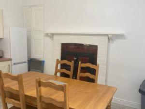 Φωτογραφία από το άλμπουμ του 8 Bedroom House For Corporate Stays in Kettering σε Kettering