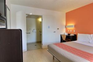 Postel nebo postele na pokoji v ubytování Motel 6-Austin, TX - North Central