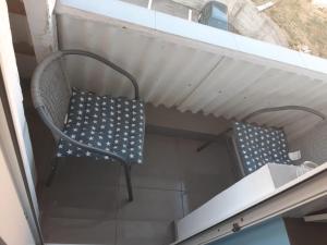 Un balcon sau o terasă la Garsoniera Dănuț