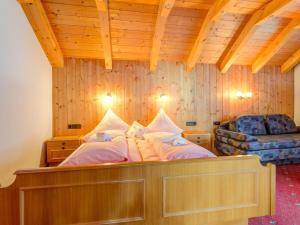 Postel nebo postele na pokoji v ubytování Pleasant apartment in L ngenfeld with ski storage