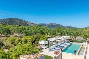 Vista de la piscina de Finca Son Arnau o d'una piscina que hi ha a prop