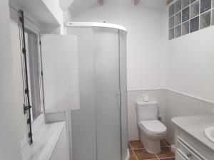 A bathroom at Casa en Purchil