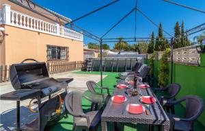 Fotografia z galérie ubytovania Pet Friendly Apartment In Benajarafe v destinácii Benajarafe