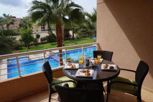 Basen w obiekcie Apartamento Alcoy lub w pobliżu