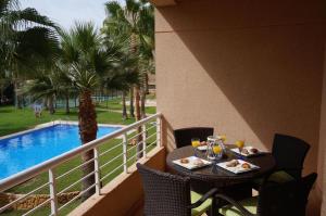 Basen w obiekcie Apartamento Alcoy lub w pobliżu