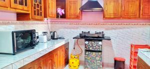 Dapur atau dapur kecil di Nimal's House