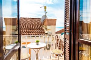 Balkón alebo terasa v ubytovaní Sunny beach apartment Lavica