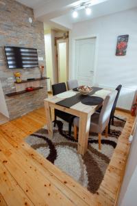 تلفاز و/أو أجهزة ترفيهية في Apartman Marija