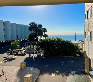 2 bd Sunset View Condo on Tampa Bay