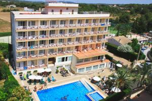 Bazén v ubytování Hotel Don Miguel Playa nebo v jeho okolí