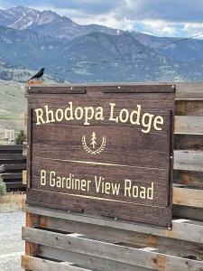 Gallery image of Rhodopa Lodge at Yellowstone in Gardiner