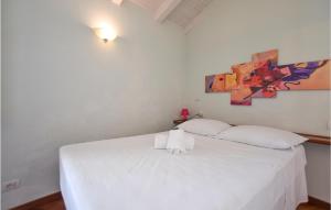 Posteľ alebo postele v izbe v ubytovaní Amazing Apartment In Imperia With Wifi