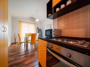 Kuchyňa alebo kuchynka v ubytovaní Charming 2-Bed Apartment