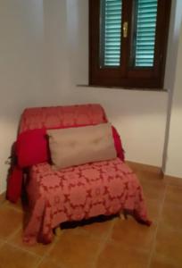 Predel za sedenje v nastanitvi One bedroom apartement with wifi at Roccastrada