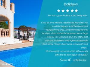 Bazén v ubytování Villa Katy - HMR Holidays nebo v jeho okolí
