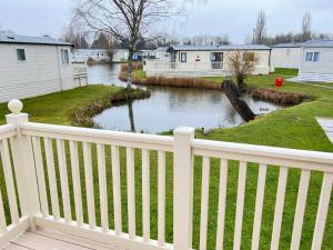 Gallery image of Lakes End, Dog Friendly in South Cerney