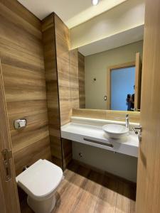 Koupelna v ubytování Edificio el Arbol piso 3