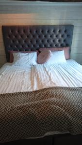 Afbeelding uit fotogalerij van Myntloftet med inglasad bubbelbad in Borlänge +28 foto's