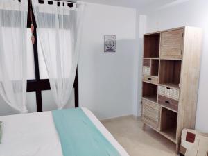 Łóżko lub łóżka w pokoju w obiekcie MARAVILLA Suite 140 m2 - 3 Bedrooms, Heated Pool