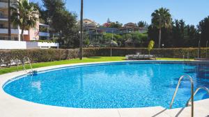 Kép Luxury Golf Apartment - 3min to Puerto Banus szállásáról Marbellában a galériában