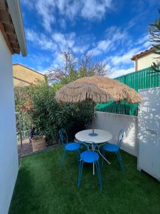 Zahrada ubytování Studio RIQUET indépendant attenant à Villa