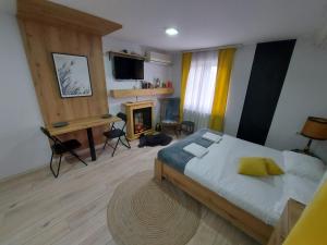 TV i/ili multimedijalni sistem u objektu Family apartments