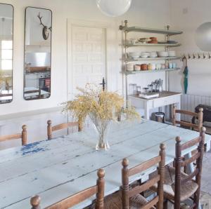 Kuchyň nebo kuchyňský kout v ubytování LosGuachos_ casa rural