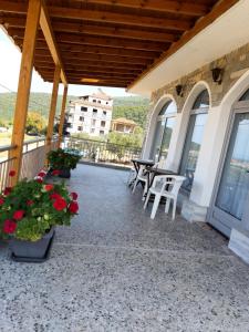 Balkón nebo terasa v ubytování Οδυσσέας