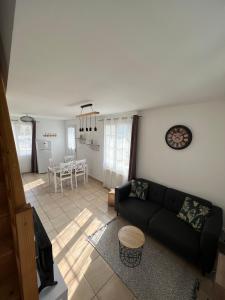 Posezení v ubytování Maison de Charme + 10 fotografií