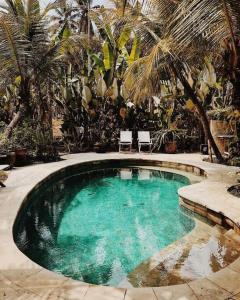 Galeriebild der Unterkunft Pondok Kebun - 1 bd Eco Bamboo House, Pool, Garden in Bringkit + 7 Fotos