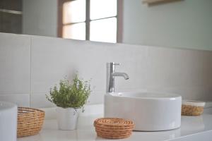 A bathroom at Villa Pilar